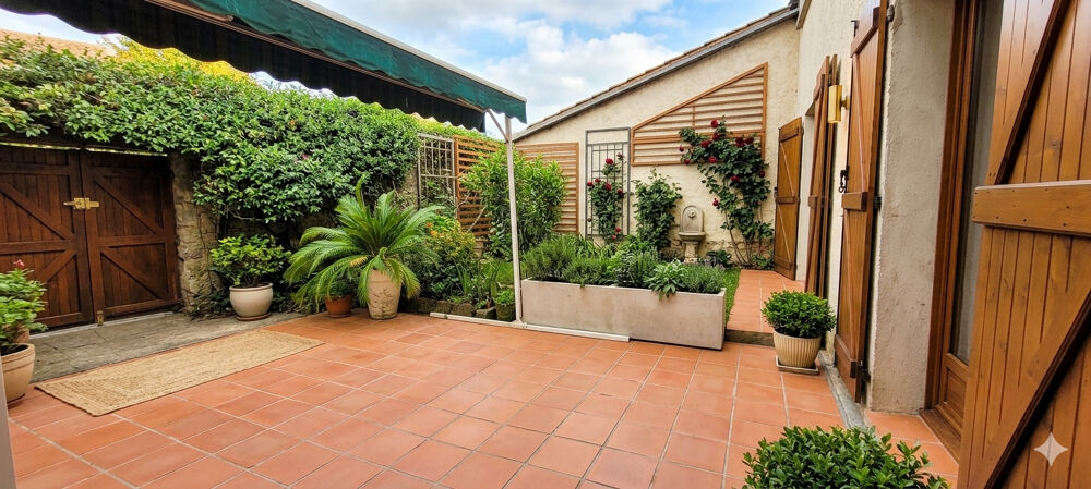 Maison de maître - 8 pièces - 245 m² - Extérieur intime - Studio indépendant - Lézignan-Corbières