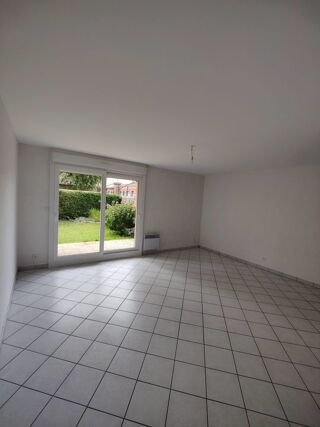  Appartement à louer 2 pièces 50 m²