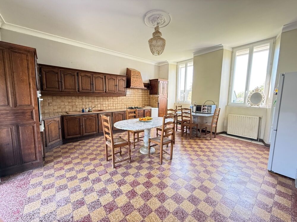 Maison de maître 180 m²  5 chambres  Terrain 9 082 m²  EXCLUSIVITÉ  Montsûrs