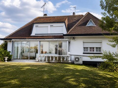  Maison de 12 pièces de 240 m² à Mormant Maison - 12 pièce(s) - 240 m²
