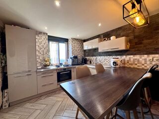  Maison � vendre 9 pi�ces 301 m�