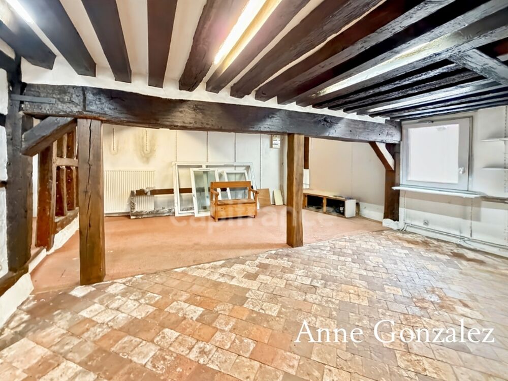 Vente Immeuble Ensemble immobilier à vendre centre bourg de la LA FERTE SAINT AUBIN : local comercial+appartement à rénover + dépendance + gara La ferte saint aubin