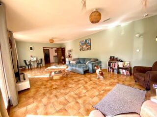  Maison � vendre 6 pi�ces 155 m� Mas thibert