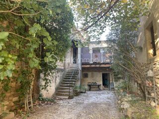  Immeuble  vendre 8 pices 300 m