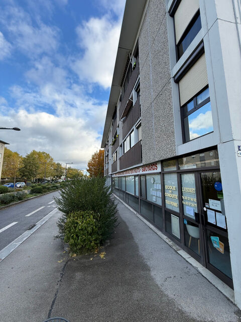   Local/bureau à vendre ANNEMASSE (74) 