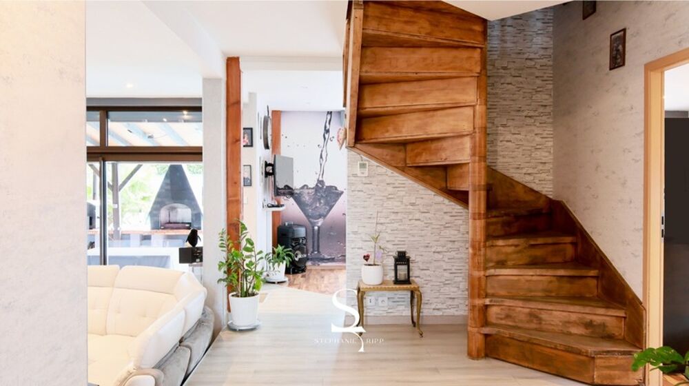 HOERDT - Maison avec piscine et véranda, à proximité de Strasbourg - À VENDRE
