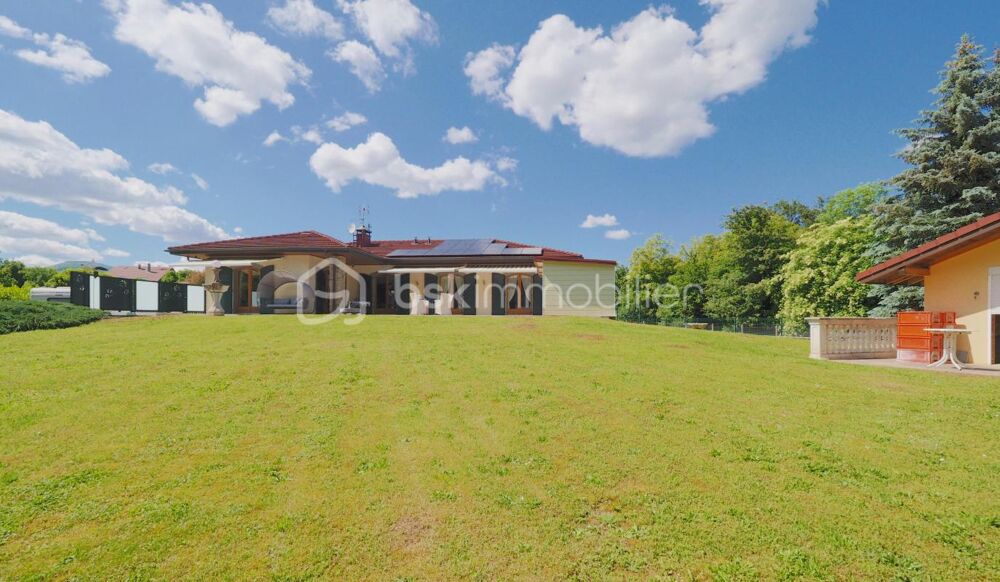 « Maison de plain-pied au calme, 1500 m² de terrain verdoyant  Proche Suisse et Annemasse