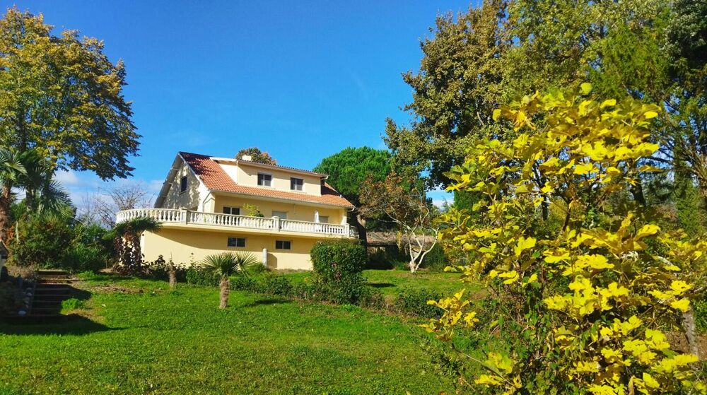 Vente Maison Spacieuse maison avec atelier, piscine et superbe potentiel sur un beau terrain Seyches