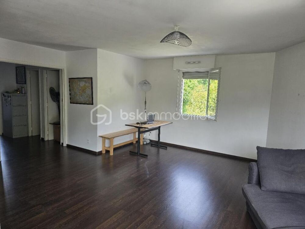 JARRIE  T2 de 55,62 m² avec ascenseur, parking et cave  Aucun gros travaux à prévoir