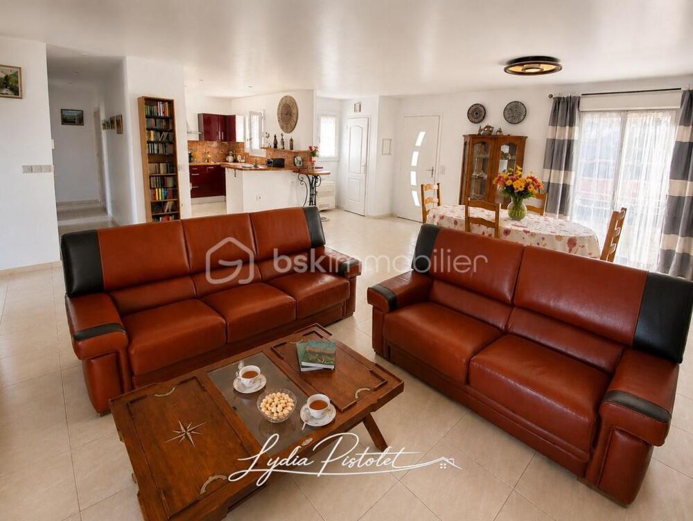 GARGAS (84) - Maison de plain-pied 150 m²  4 chambres  Bureau  Piscine  DPE B -
