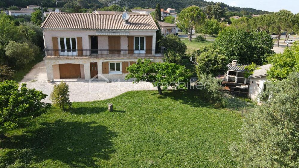 Villa double habitation sur 1810 m² avec vue