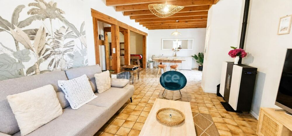 Dpt LANDES (40), à vendre à SAMADET, MAISON T5 162 m² AVEC GARAGES, DÉPENDANCES ET TERRAIN ARBORÉ DE 2 482 m²
