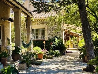  Propriété/château à vendre 9 pièces 192 m²