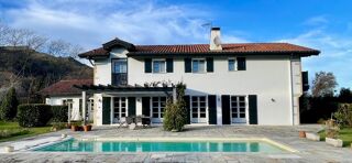  Maison � vendre 9 pi�ces 240 m�