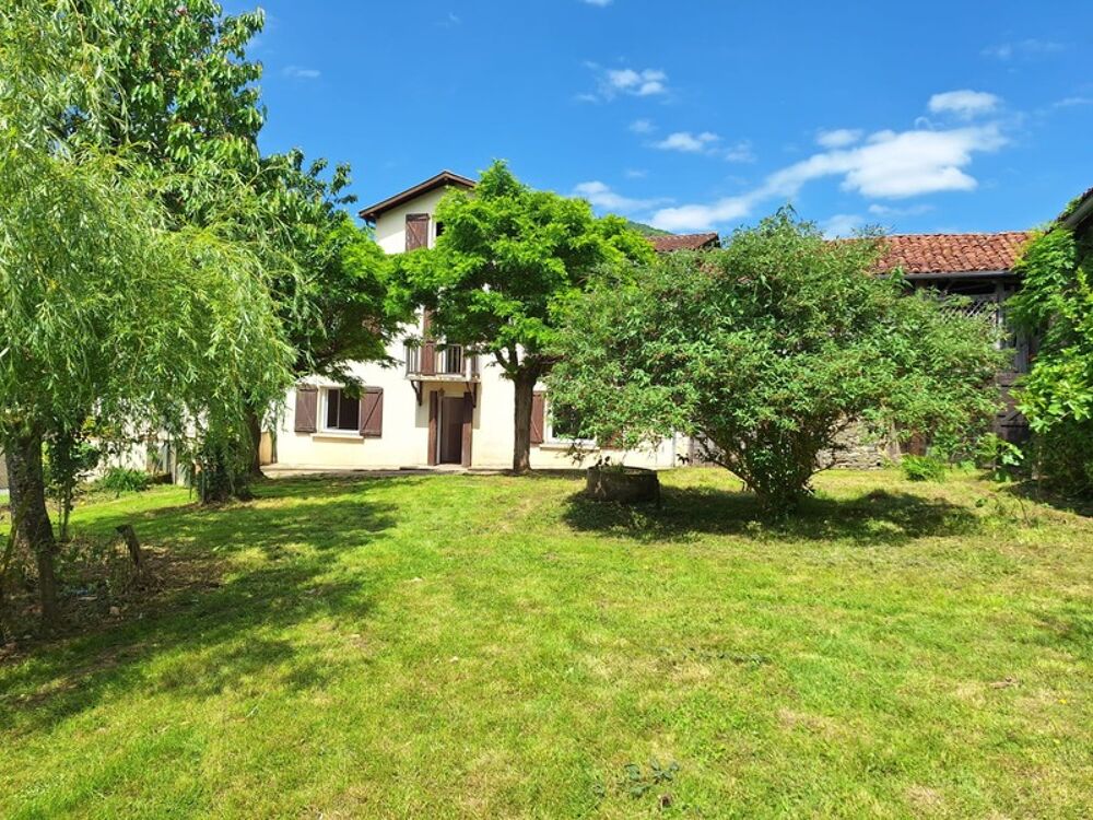 Maison 8 pièces 170 m² · à Arbas · 170 m² · 159 000 €