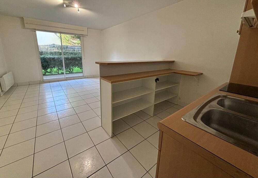 Appartement T2 PLAGE ET COMMERCES A PIED - STATIONNEMENT - CAVE
