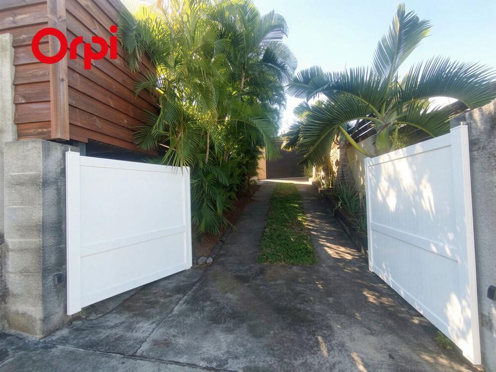 Location Villa Belle villa de type F5 avec piscine dans lot. sécurisé Saint louis