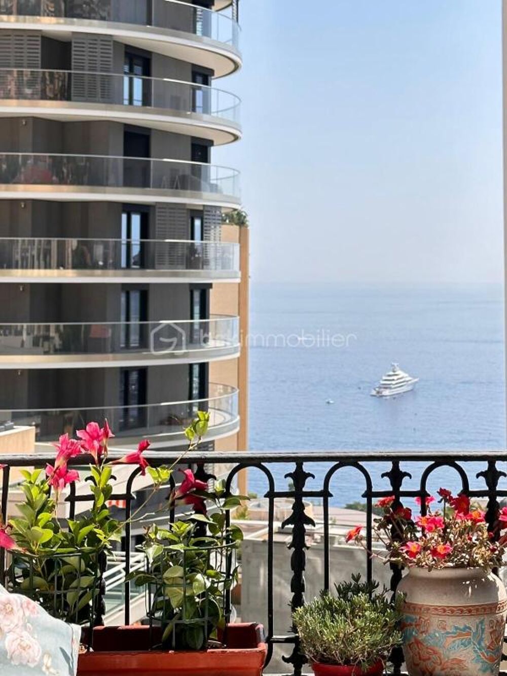 Vente Maison Appartement 3 pièces de standing à proximité immédiate du Larvotto Beausoleil