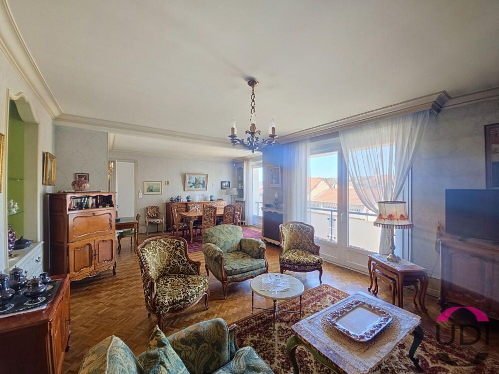 Appartement 3 chambres avec balcon, parking et ascenseur  Centre-ville Montluçon