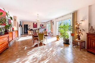  Villa à vendre 6 pièces 222 m² Saint mathieu de treviers