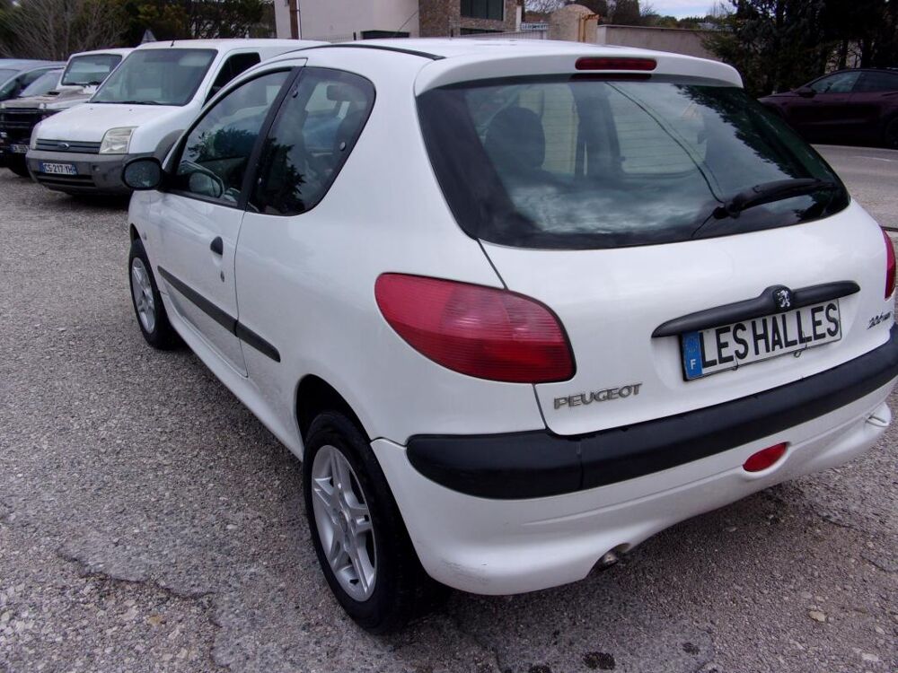 206 1,4 HDI XLINE 2003 occasion 13510 &Eacute;guilles