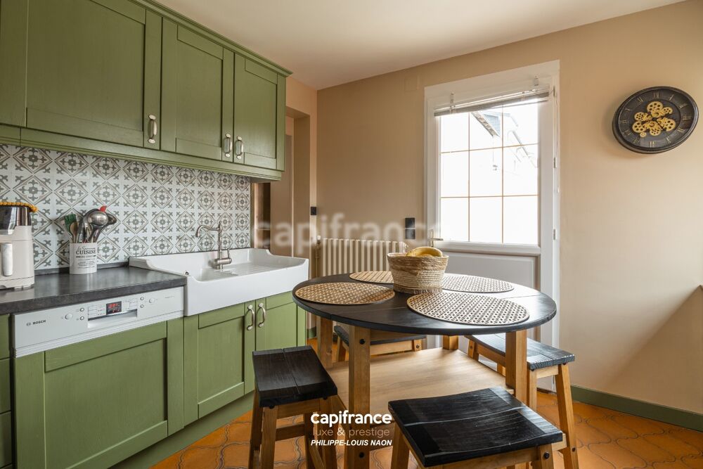 ARNAGE  COEUR DE VILLE  MAISON RÉNOVÉE, JARDIN, DÉPENDANCE & DOUBLE GARAGE 43 M²