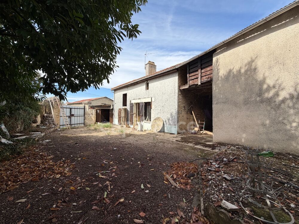 Vente Maison Ensemble de maisons anciennes à rénover d'environ 180m² à Neuville de Poitou (86) Neuville de poitou