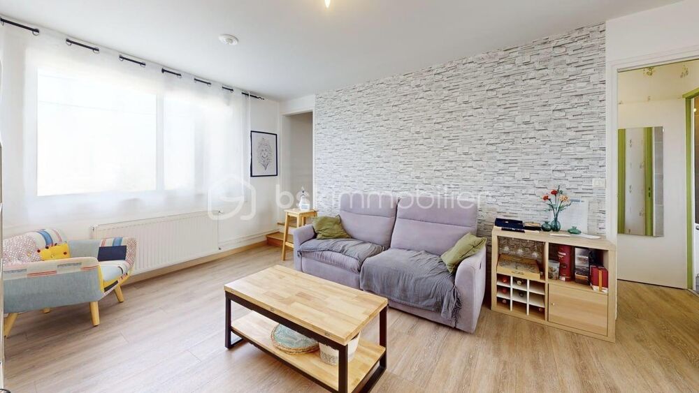 Vente Maison Maison Cocooning fonctionnelle de 76m2 avec grand garage et jardin clos Saint germain du puy
