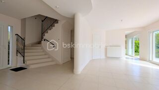  Propriété/château à vendre 8 pièces 196 m²