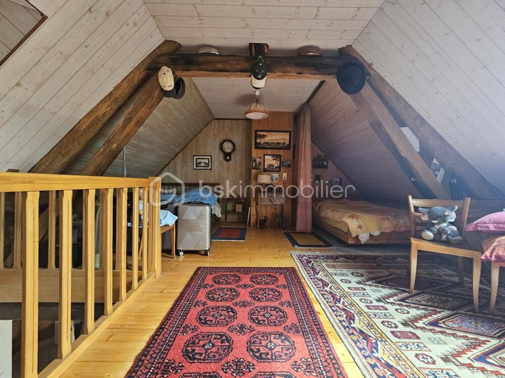 Vente Maison À VENDRE – Maison de 113 m² avec 1,36 hectare de terrain Le fay
