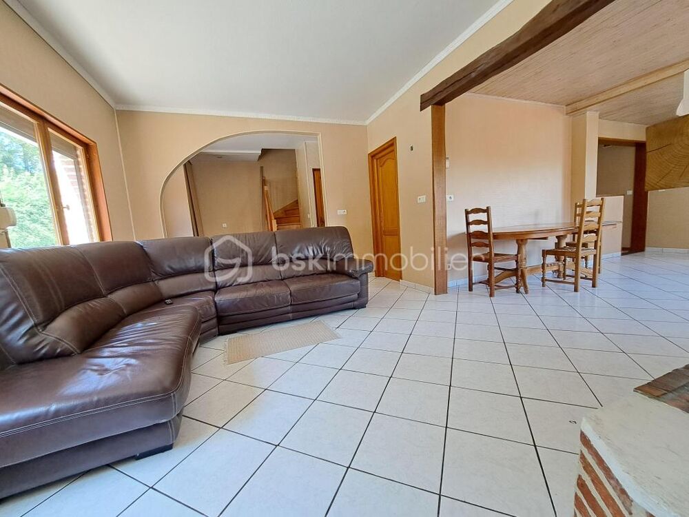 MAISON AVEC GARAGES ET JARDIN A 5 MINUTES D'ABBEVILLE