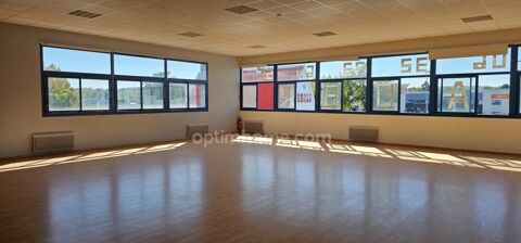 Local commercial de 350 m2 &agrave; vendre &agrave; ORGEVAL (78) 790000 78630 Orgeval