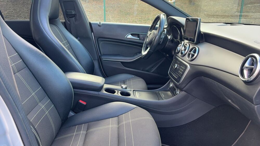 Classe CLA 2.1 200 CDI 136 Sensation - Automatique Toit ouvrant 2015 occasion 10000 Troyes