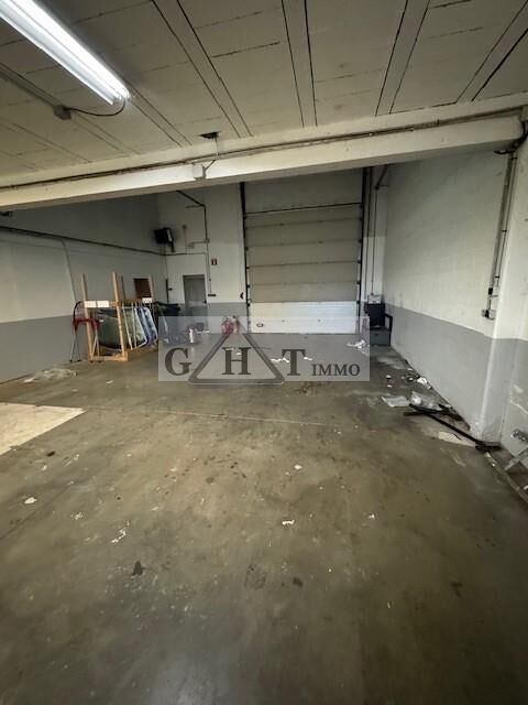 Entrepot bureaux à louer 190m² Mandres Les Roses 1250 94520 Mandres les roses