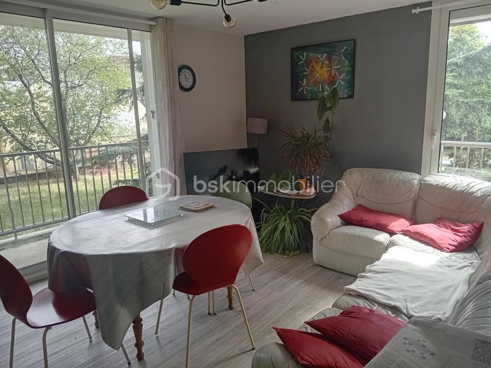 RENNES-BOURG L'EVEQUE-T3 LUMINEUX AVEC BALCON, PARKING ET CAVE