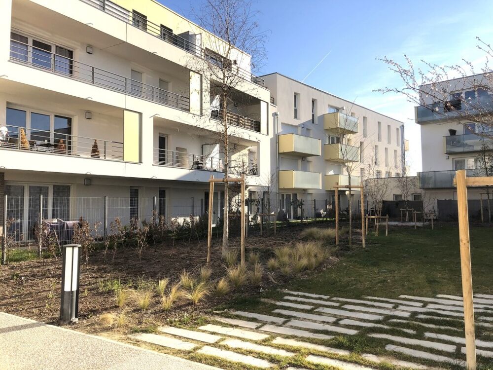Location Appartement T2 avec parking, terrasse et jardin à BEZANNES Bezannes