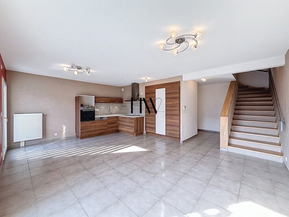 Duplex 4 pièces  90 m²  Archamps Technopole  Terrasse et garage