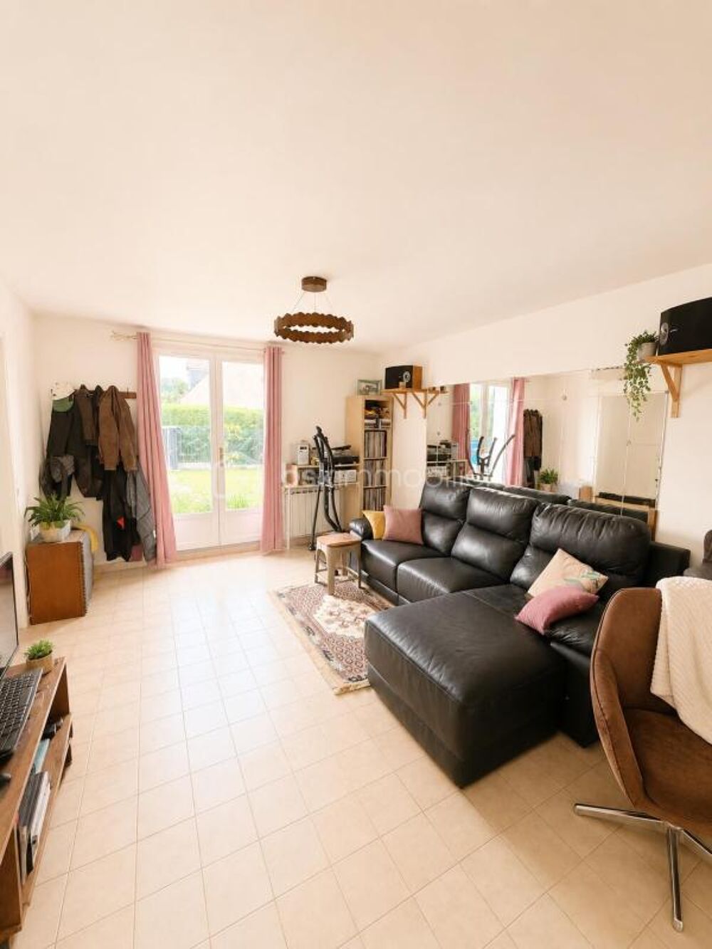 Vente Maison Maison familiale 98 m² avec garage, chalet et jardin de 777 m² - Chaumont-en-Vexin Chaumont en vexin