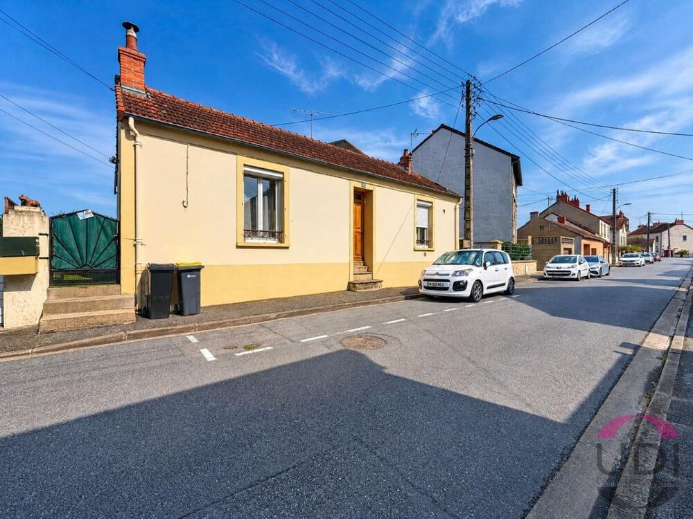 Montluçon - Maison de ville avec terrasse - Deux Chambres