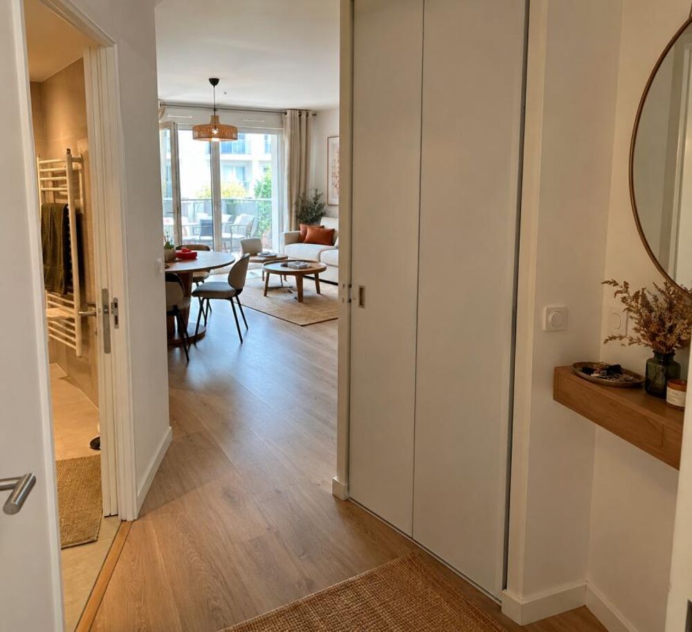 Vente Appartement APPARTEMENT 2 pièces avec BALCON Chartrons limitrophe Bassin à flots Bordeaux