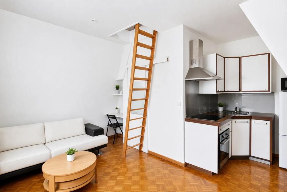 Deux pièces sous les toits