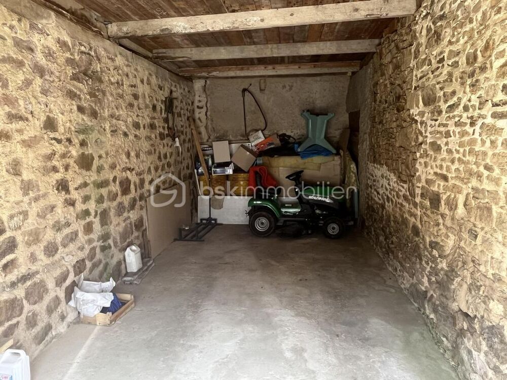 jolie maison dans petit hameau