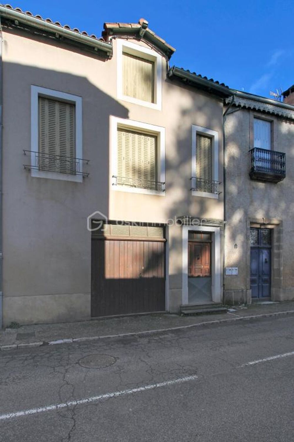 Entre Larzac et Cévennes. Maison de maître d'exception, vallée de la Dourbie NANT