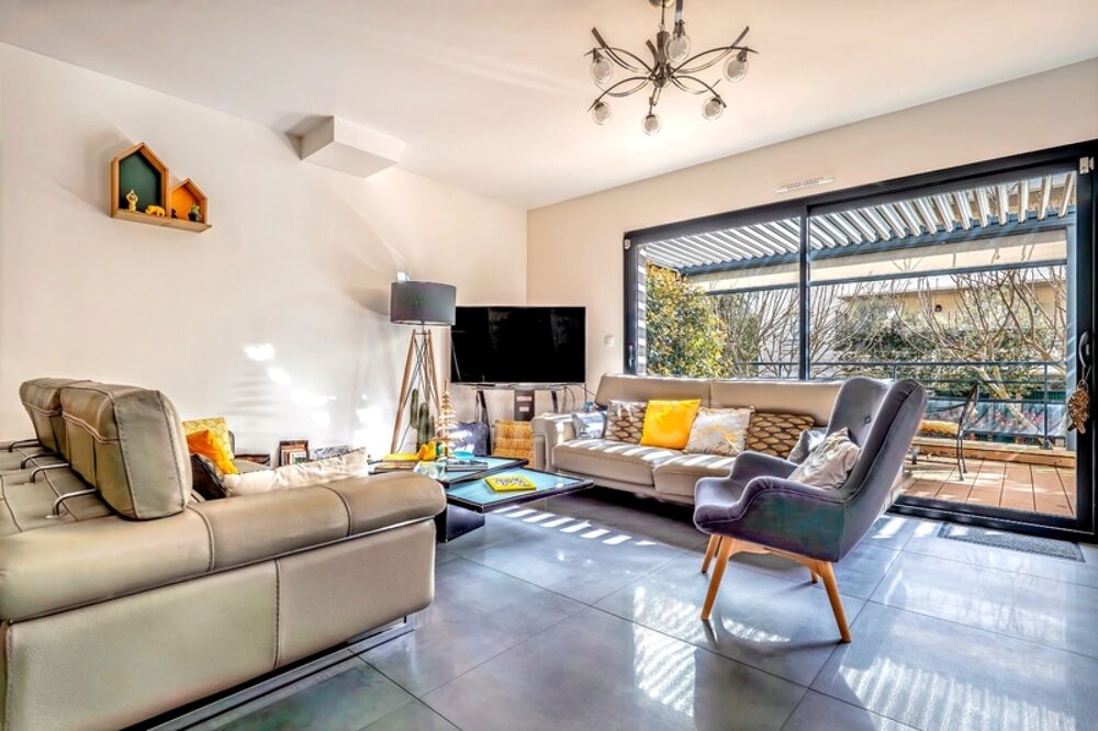 Maison à vendre P8 FONTENAY SOUS BOIS (94) au coeur des Rigollots, en limite de VINCENNES, 215 m² avec jardin arboré, terrasse et