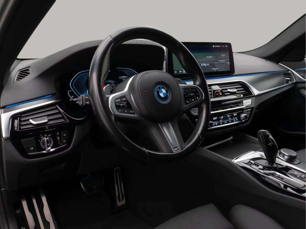S&eacute;rie 5 530e • xDrive M Sporti 292ch Attelage 2022 occasion 33600 Pessac