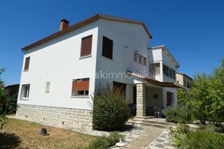  Propri�t�/ch�teau � vendre 5 pi�ces 200 m�