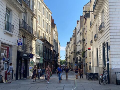   44000 NANTES - BAIL A CEDER 86 m² - PROCHE PLACE ROYALE 