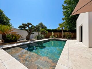  Maison � vendre 5 pi�ces 210 m�