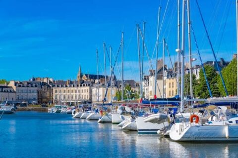 Dpt Morbihan (56), à vendre VANNES maison de ville -immeuble de rapport - hyper centre - investissement locatif - rentabilité 511200 Vannes (56000)