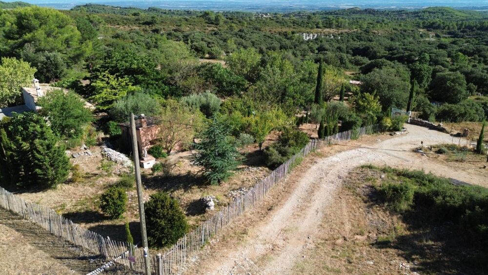 A VENDRE PROPRIETE DE 8 HECTARES AU COEUR DU MINERVOIS (34)